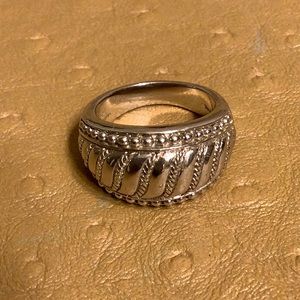 😍Judith Ripka Ribbed Dome Ring Size 7😍NWOT